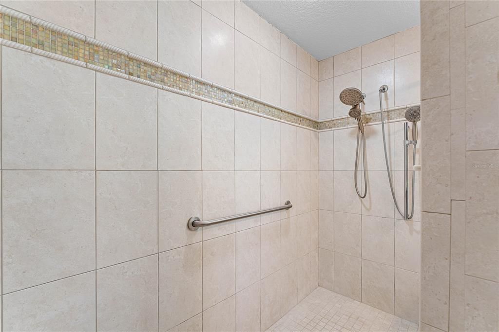 На продажу: $899,900 (4 спален, 3 ванн, 3589 Квадратных фут)