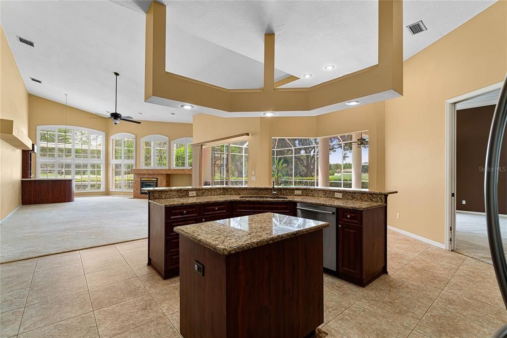 На продажу: $899,900 (4 спален, 3 ванн, 3589 Квадратных фут)