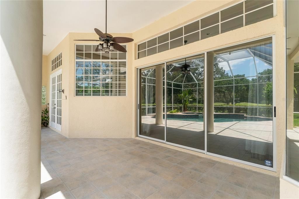 На продажу: $899,900 (4 спален, 3 ванн, 3589 Квадратных фут)