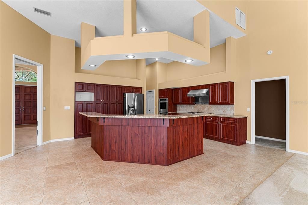 На продажу: $899,900 (4 спален, 3 ванн, 3589 Квадратных фут)