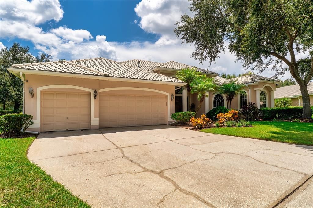 На продажу: $899,900 (4 спален, 3 ванн, 3589 Квадратных фут)