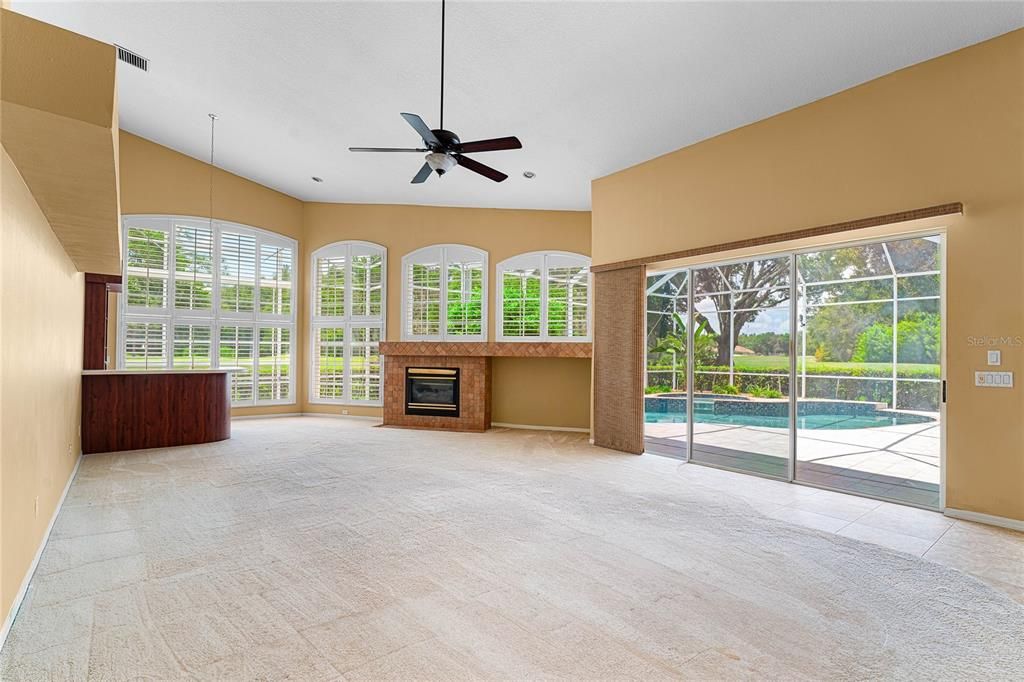 На продажу: $899,900 (4 спален, 3 ванн, 3589 Квадратных фут)