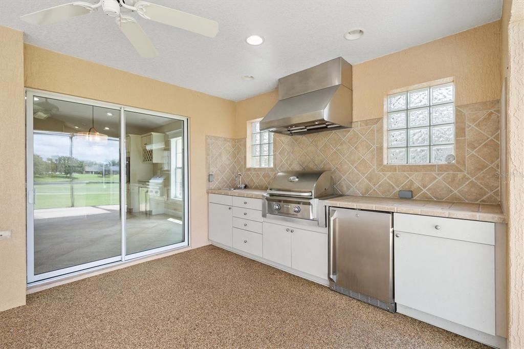 Active With Contract: $979,900 (3 beds, 3 baths, 2191 Square Feet)