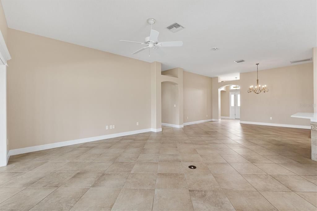 Active With Contract: $979,900 (3 beds, 3 baths, 2191 Square Feet)