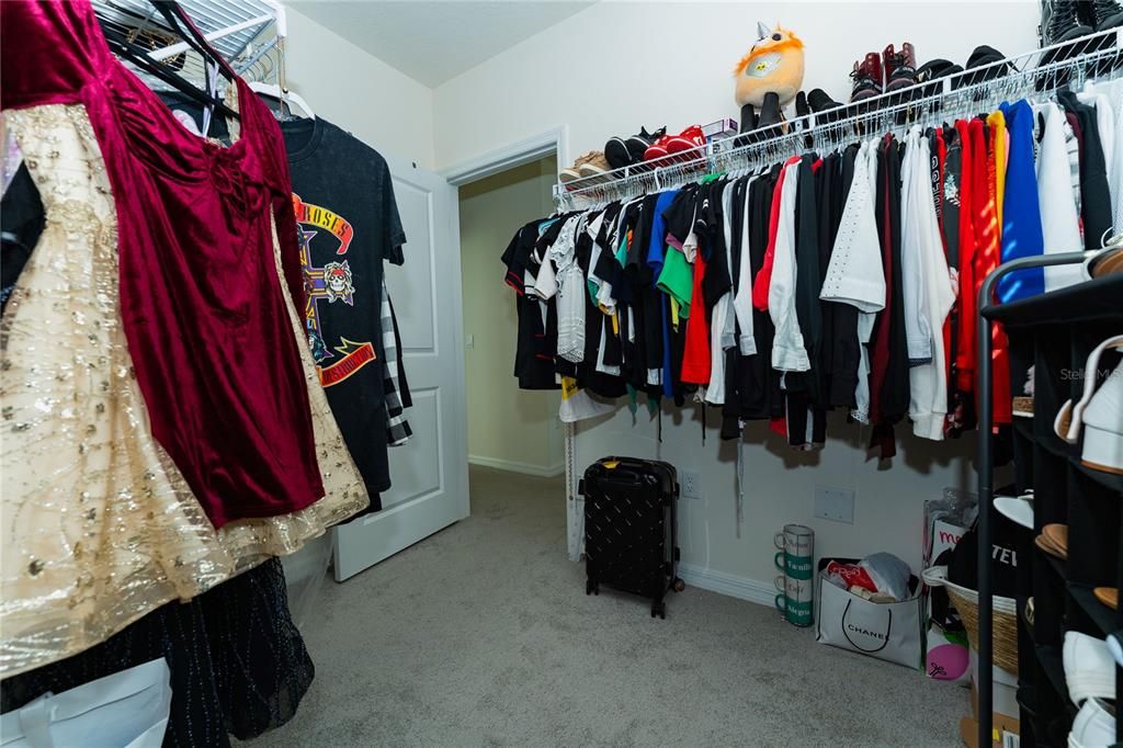 待售: $405,000 (5 贝兹, 3 浴室, 2522 平方英尺)