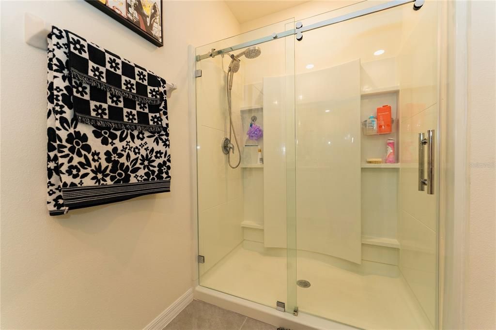 待售: $405,000 (5 贝兹, 3 浴室, 2522 平方英尺)