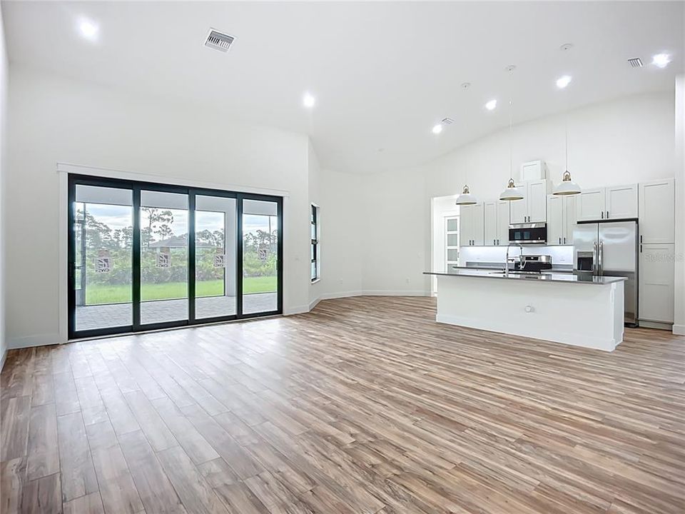 Active With Contract: $395,000 (3 beds, 2 baths, 2027 Square Feet)