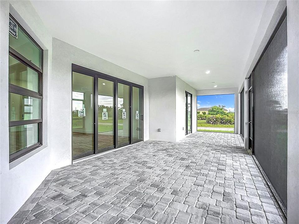 Active With Contract: $395,000 (3 beds, 2 baths, 2027 Square Feet)