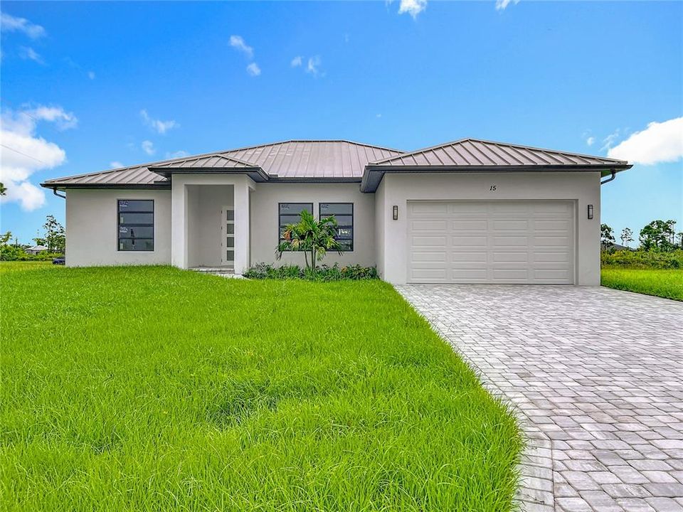 Active With Contract: $395,000 (3 beds, 2 baths, 2027 Square Feet)