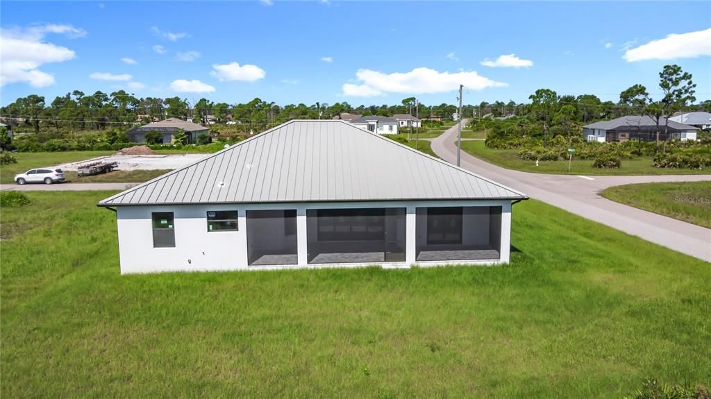 Active With Contract: $395,000 (3 beds, 2 baths, 2027 Square Feet)