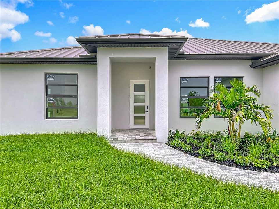 Active With Contract: $395,000 (3 beds, 2 baths, 2027 Square Feet)