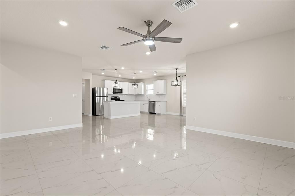 For Rent: $2,700 (4 beds, 2 baths, 1849 Square Feet)