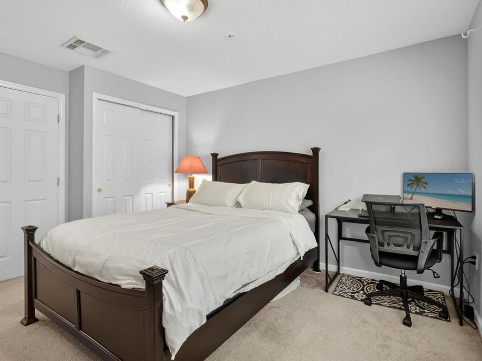 待售: $235,000 (2 贝兹, 2 浴室, 1893 平方英尺)