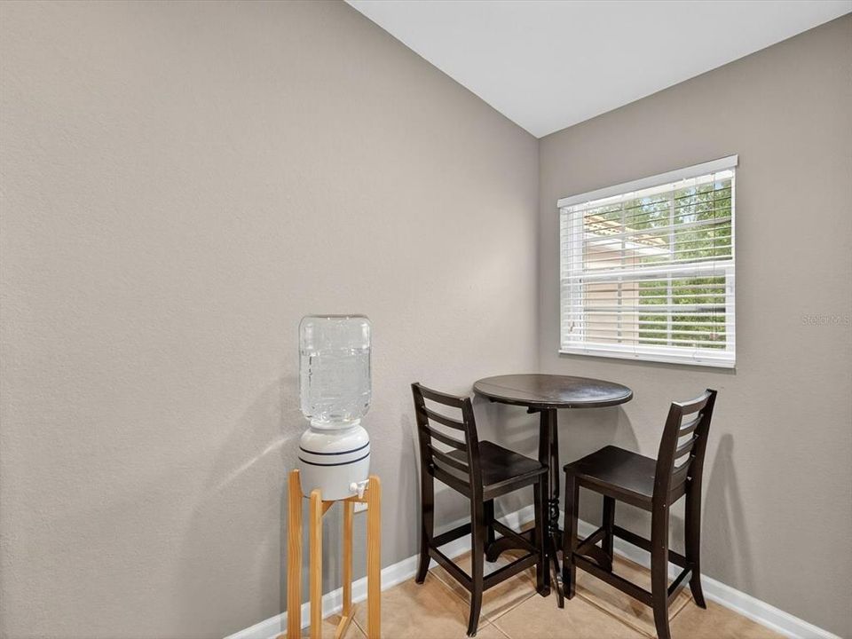 待售: $235,000 (2 贝兹, 2 浴室, 1893 平方英尺)