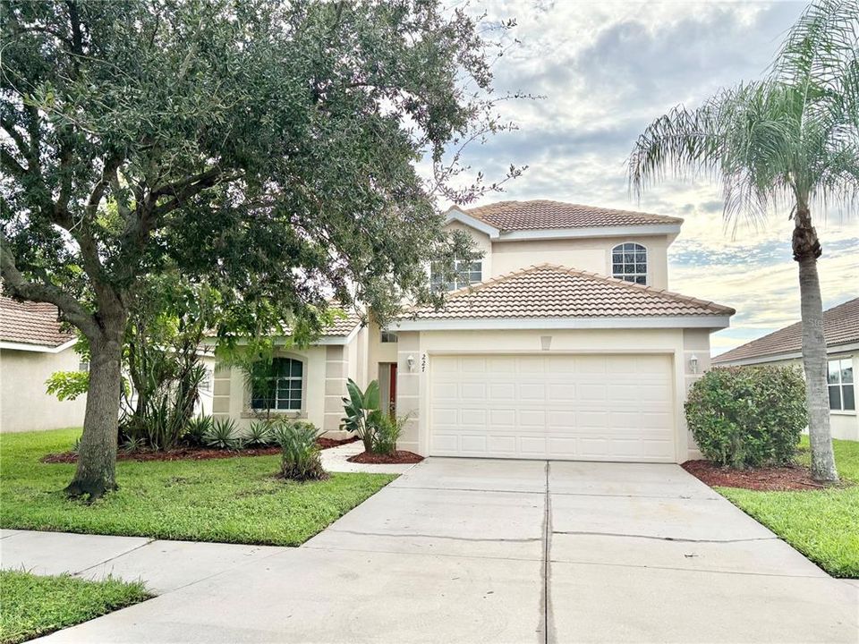 Под контрактом: $2,395 (3 спален, 2 ванн, 1980 Квадратных фут)