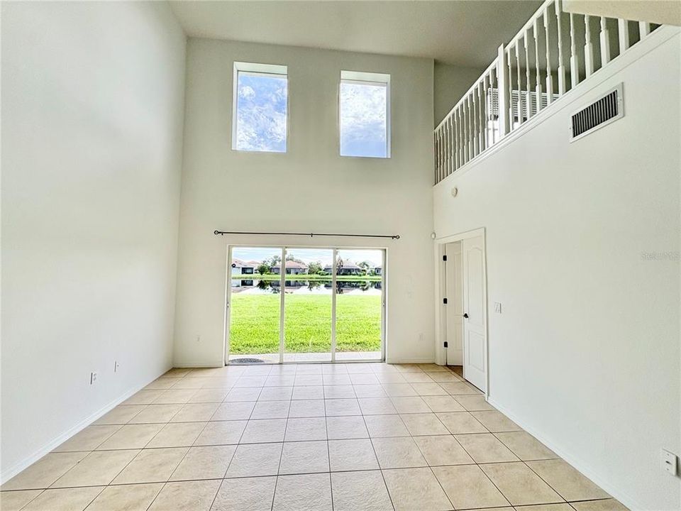 Под контрактом: $2,395 (3 спален, 2 ванн, 1980 Квадратных фут)