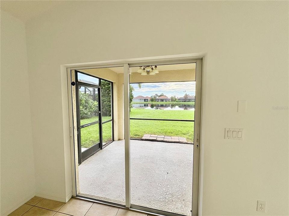 Под контрактом: $2,395 (3 спален, 2 ванн, 1980 Квадратных фут)