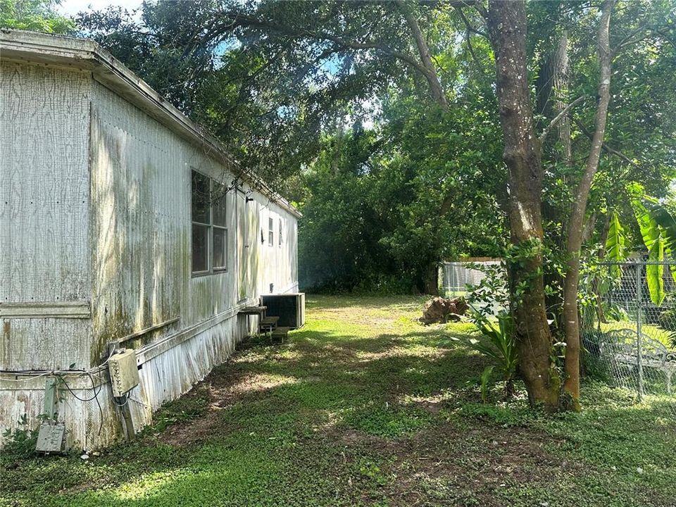 For Sale: $160,000 (3 beds, 2 baths, 1344 Square Feet)