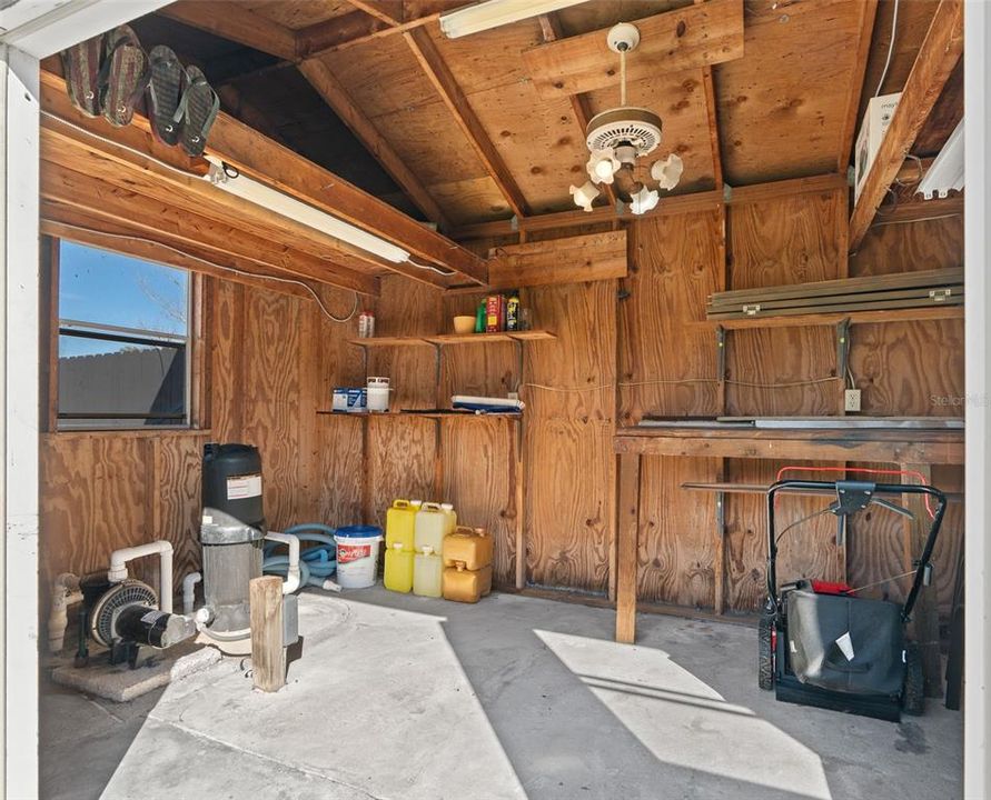 合同活跃: $299,900 (3 贝兹, 2 浴室, 1530 平方英尺)