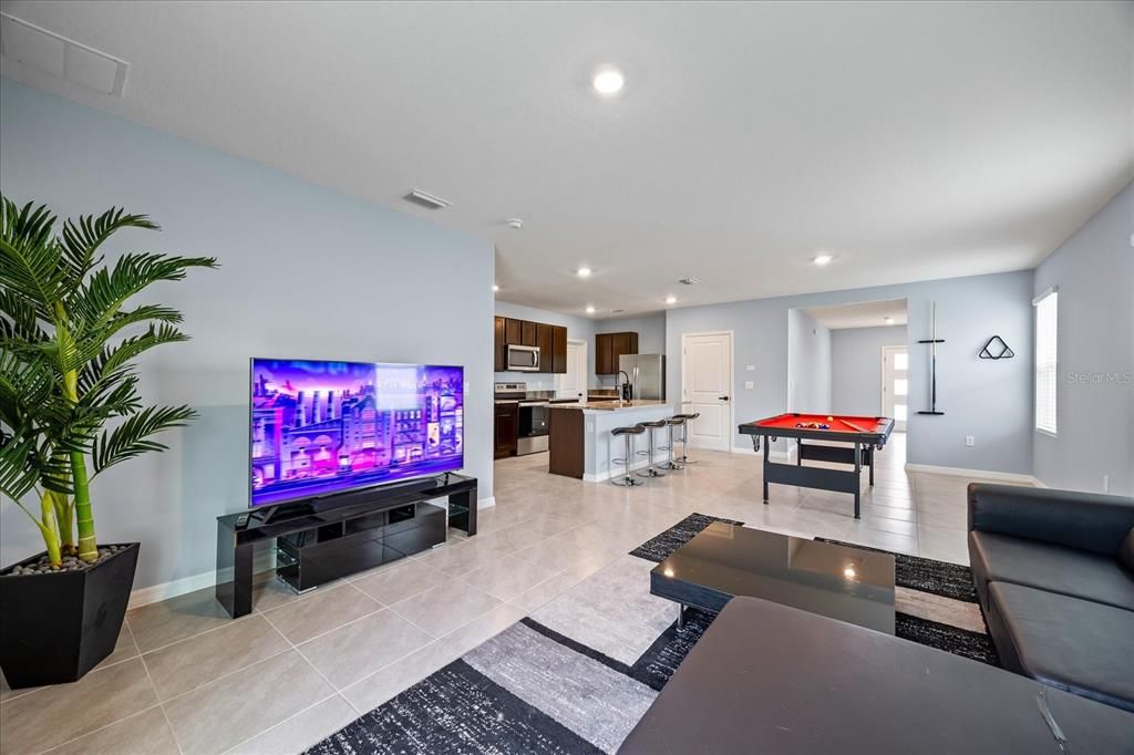 For Rent: $2,600 (5 beds, 3 baths, 2522 Square Feet)