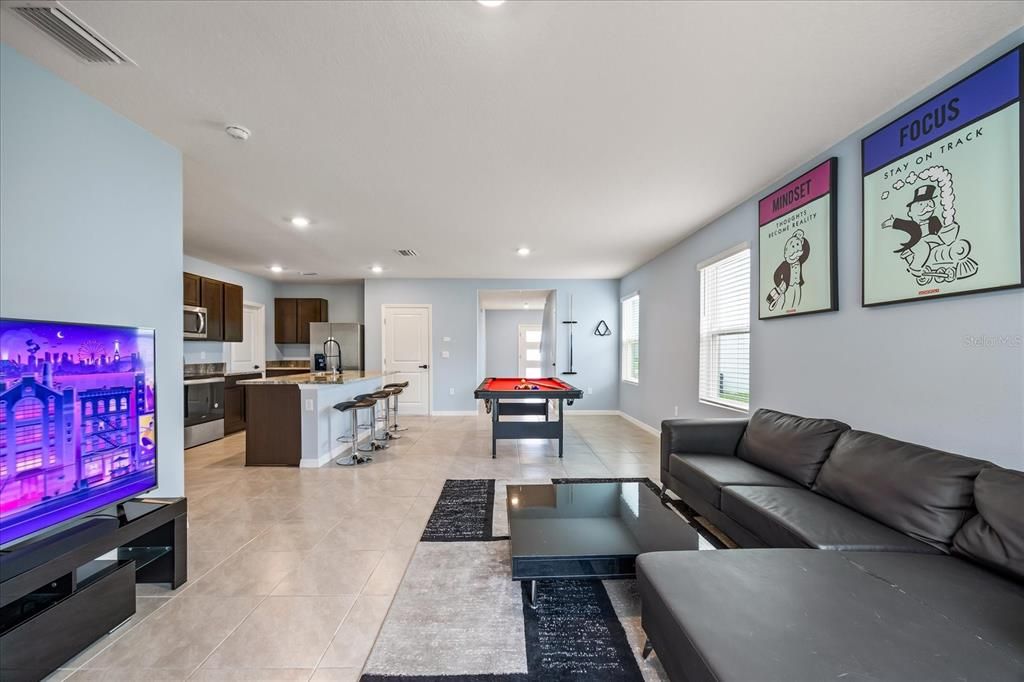 For Rent: $2,600 (5 beds, 3 baths, 2522 Square Feet)