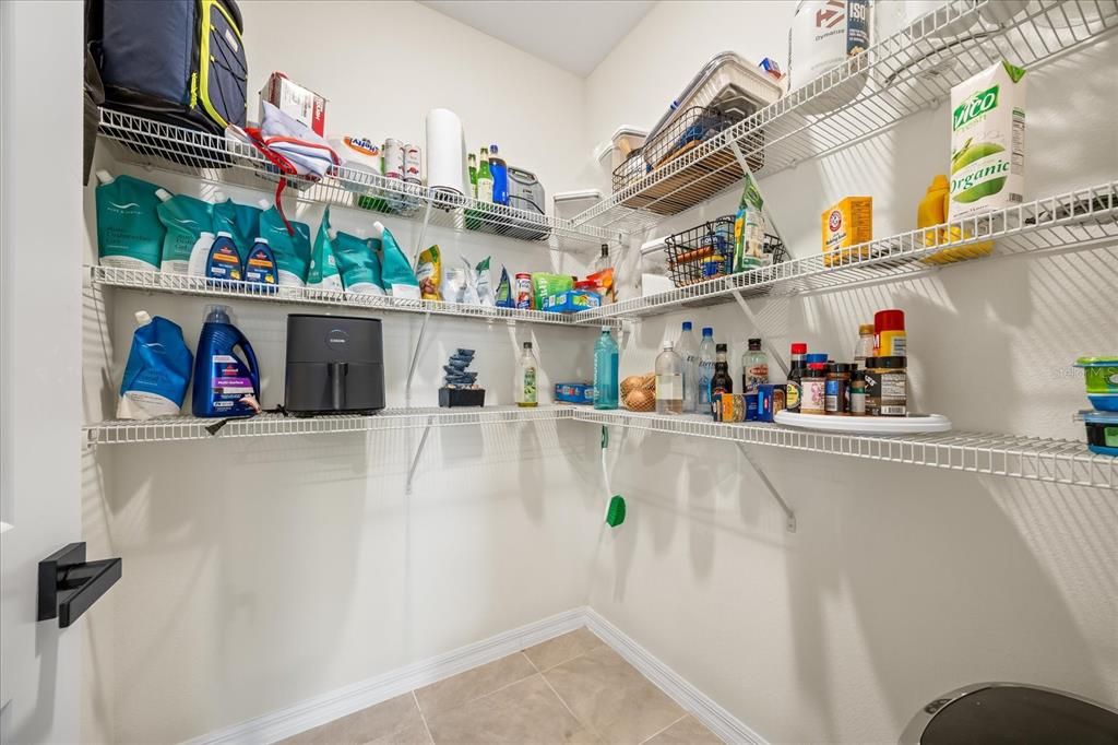 For Rent: $2,600 (5 beds, 3 baths, 2522 Square Feet)