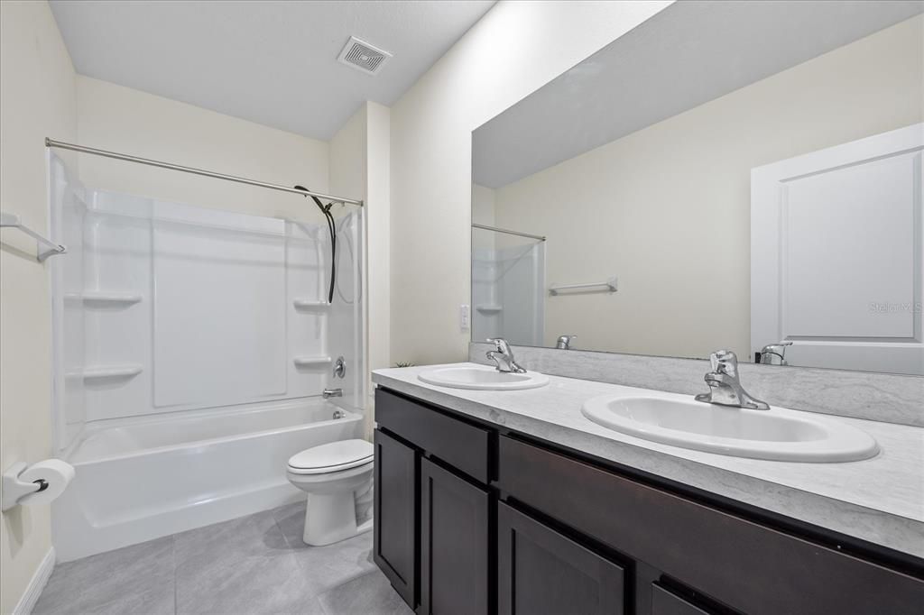 For Rent: $2,600 (5 beds, 3 baths, 2522 Square Feet)