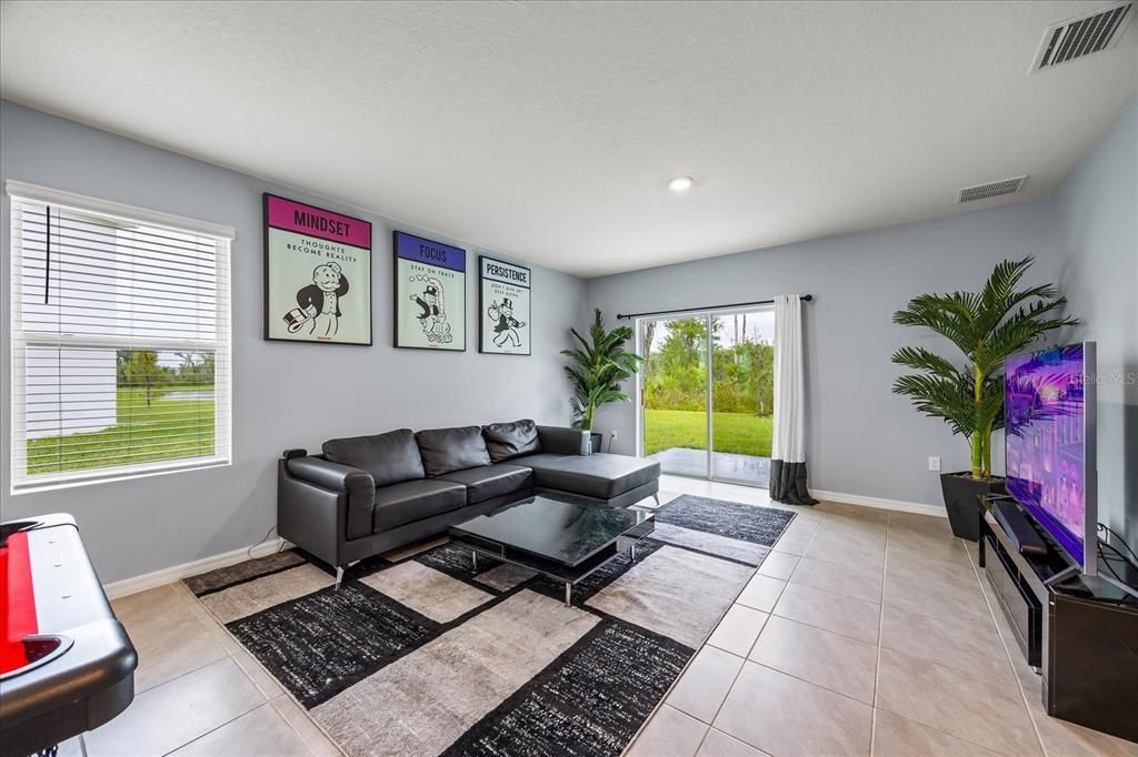 For Rent: $2,600 (5 beds, 3 baths, 2522 Square Feet)