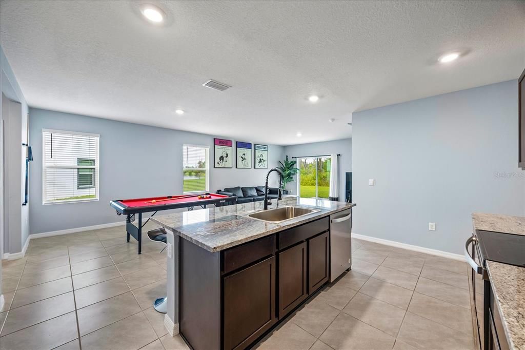 For Rent: $2,600 (5 beds, 3 baths, 2522 Square Feet)