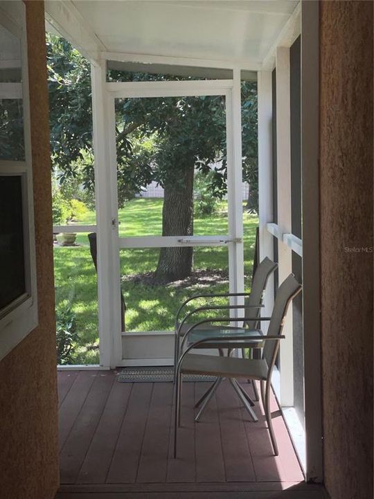 For Sale: $255,000 (2 beds, 2 baths, 492 Square Feet)