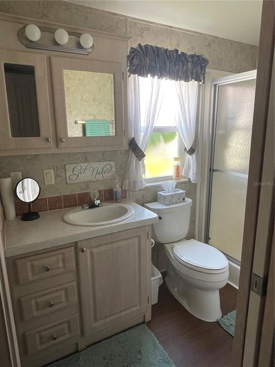 For Sale: $255,000 (2 beds, 2 baths, 492 Square Feet)