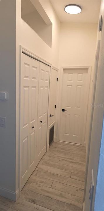 Active With Contract: $1,500 (2 beds, 2 baths, 938 Square Feet)