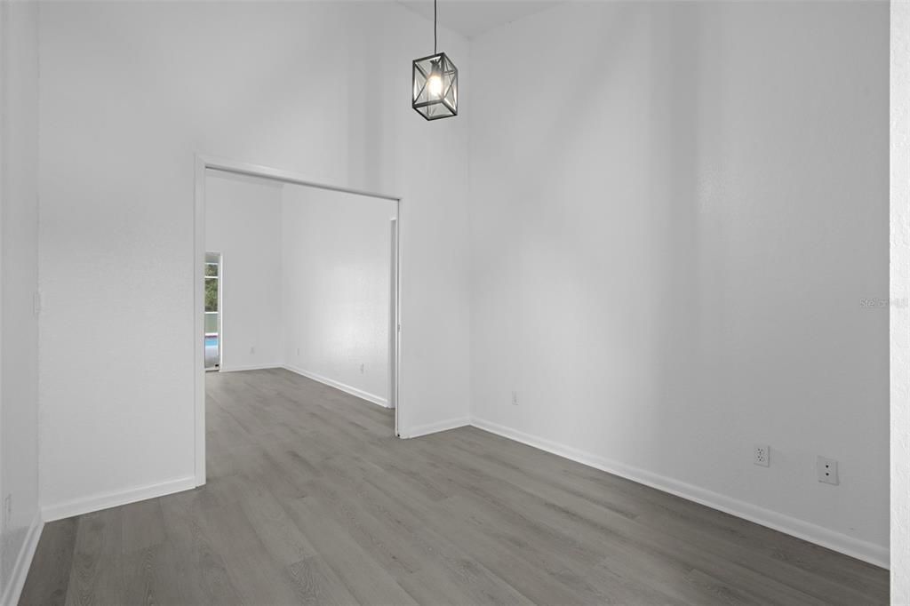 待售: $434,345 (3 贝兹, 2 浴室, 2303 平方英尺)