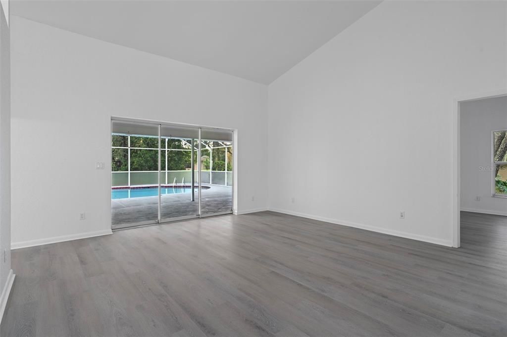 待售: $434,345 (3 贝兹, 2 浴室, 2303 平方英尺)