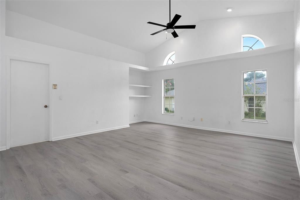 待售: $434,345 (3 贝兹, 2 浴室, 2303 平方英尺)