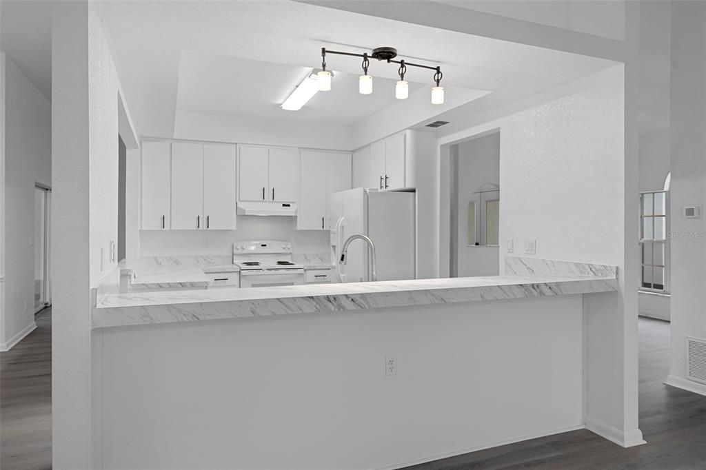 待售: $434,345 (3 贝兹, 2 浴室, 2303 平方英尺)