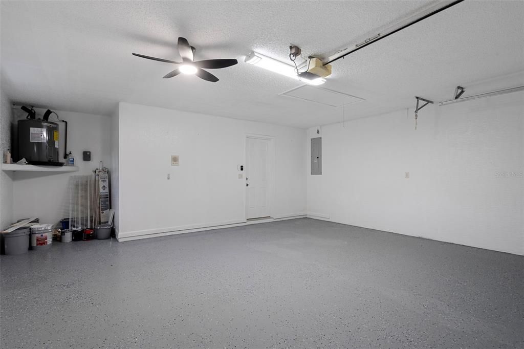 待售: $434,345 (3 贝兹, 2 浴室, 2303 平方英尺)