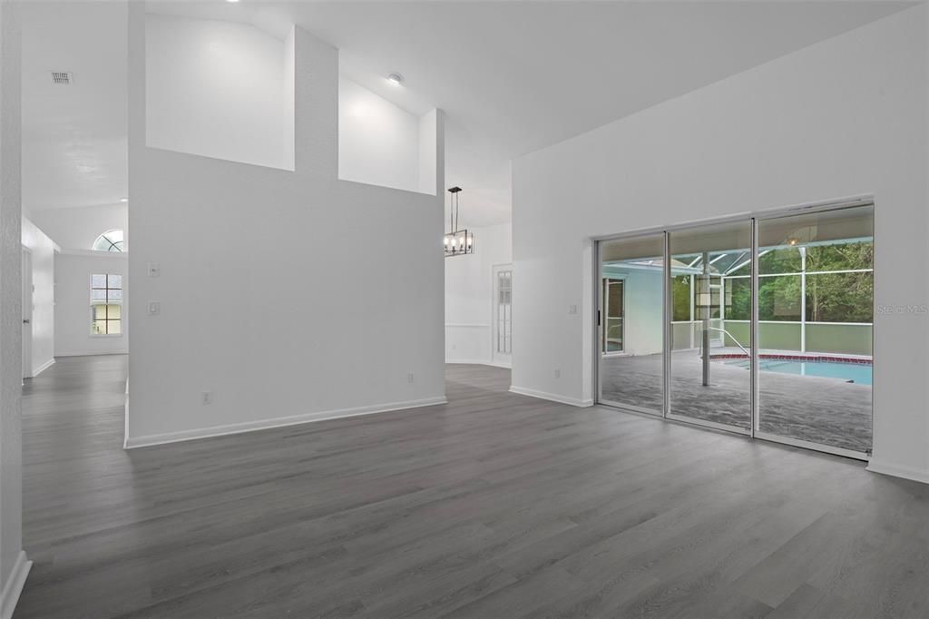 待售: $434,345 (3 贝兹, 2 浴室, 2303 平方英尺)