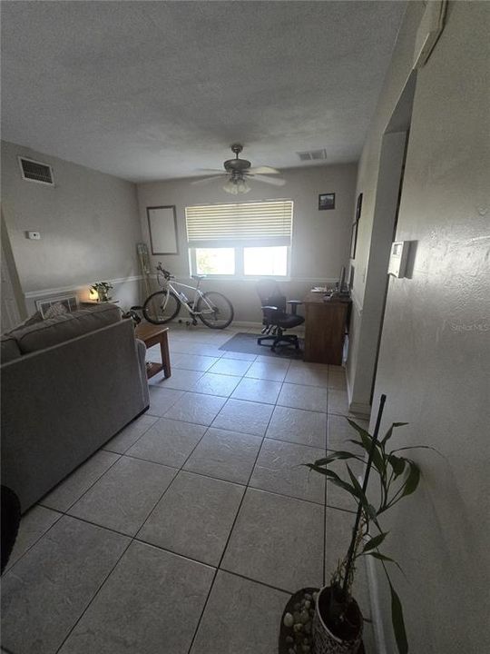 En Venta: $249,500 (2 camas, 1 baños, 880 Pies cuadrados)