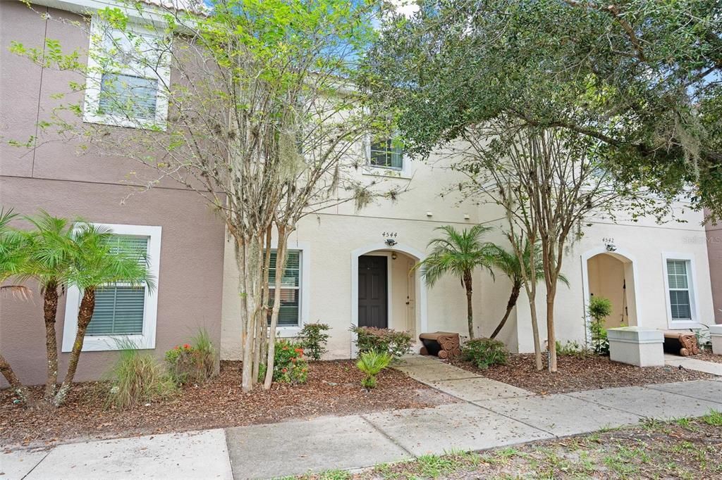 For Sale: $335,990 (3 beds, 2 baths, 1295 Square Feet)