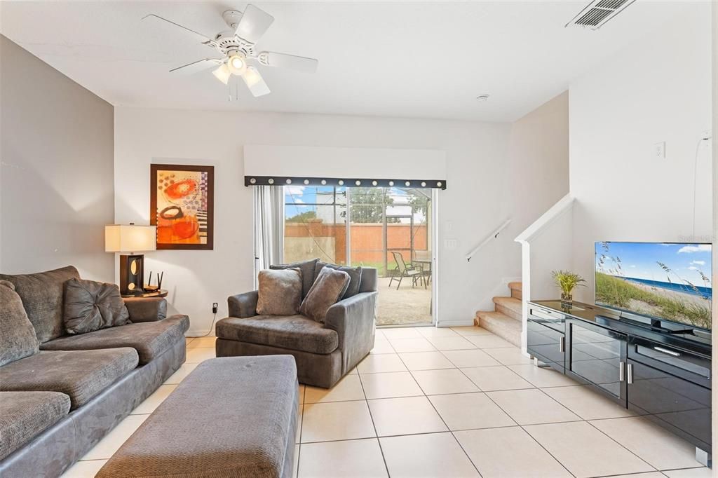 For Sale: $335,990 (3 beds, 2 baths, 1295 Square Feet)