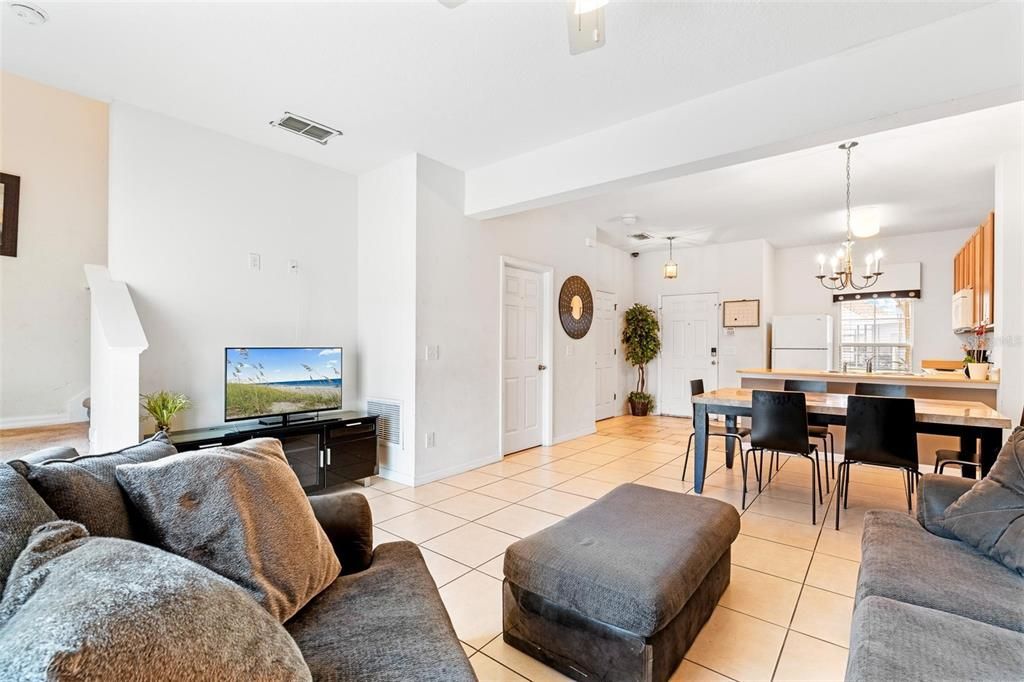 For Sale: $335,990 (3 beds, 2 baths, 1295 Square Feet)