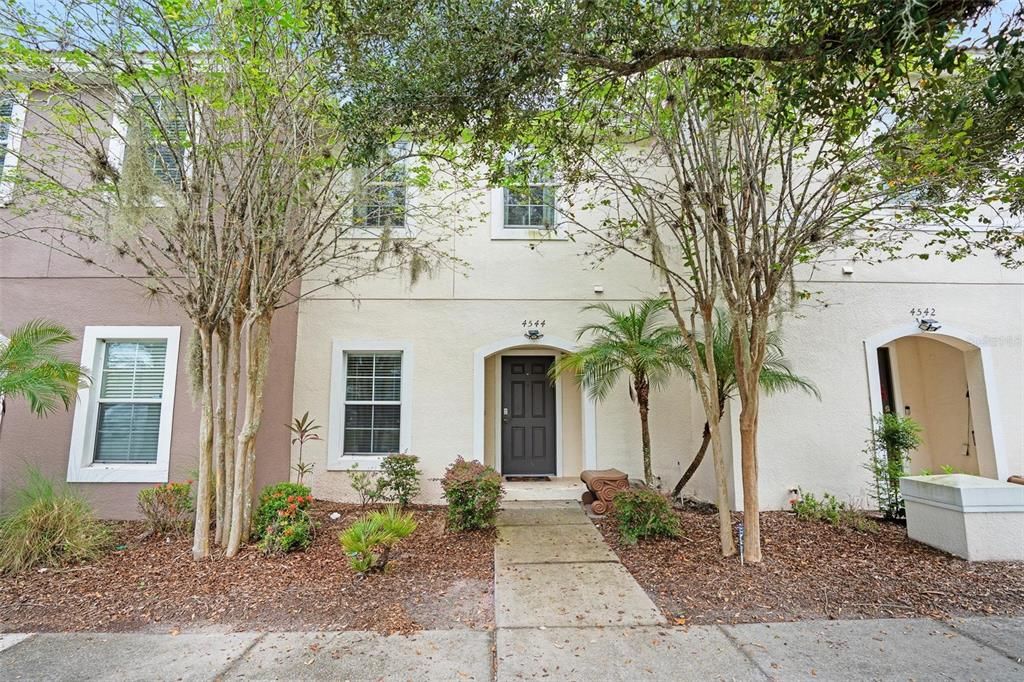 For Sale: $335,990 (3 beds, 2 baths, 1295 Square Feet)