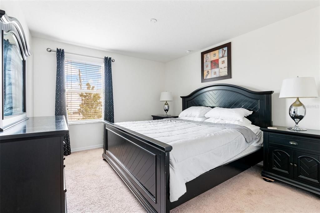 For Sale: $335,990 (3 beds, 2 baths, 1295 Square Feet)