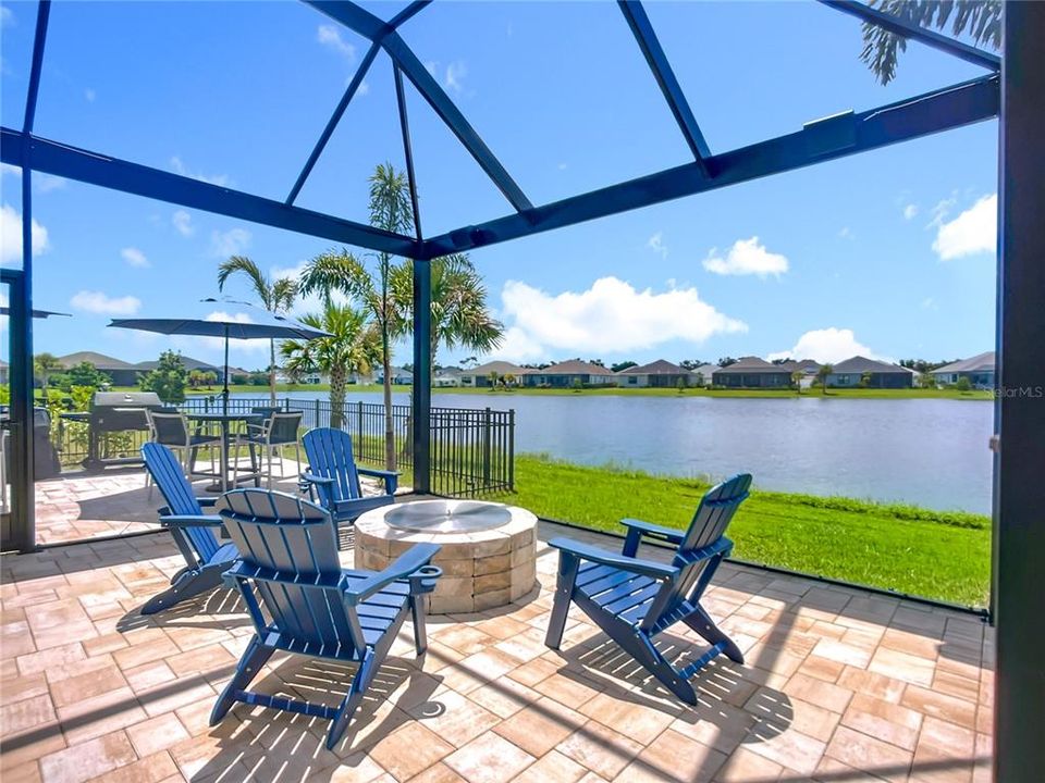 合同活跃: $599,900 (4 贝兹, 2 浴室, 2425 平方英尺)