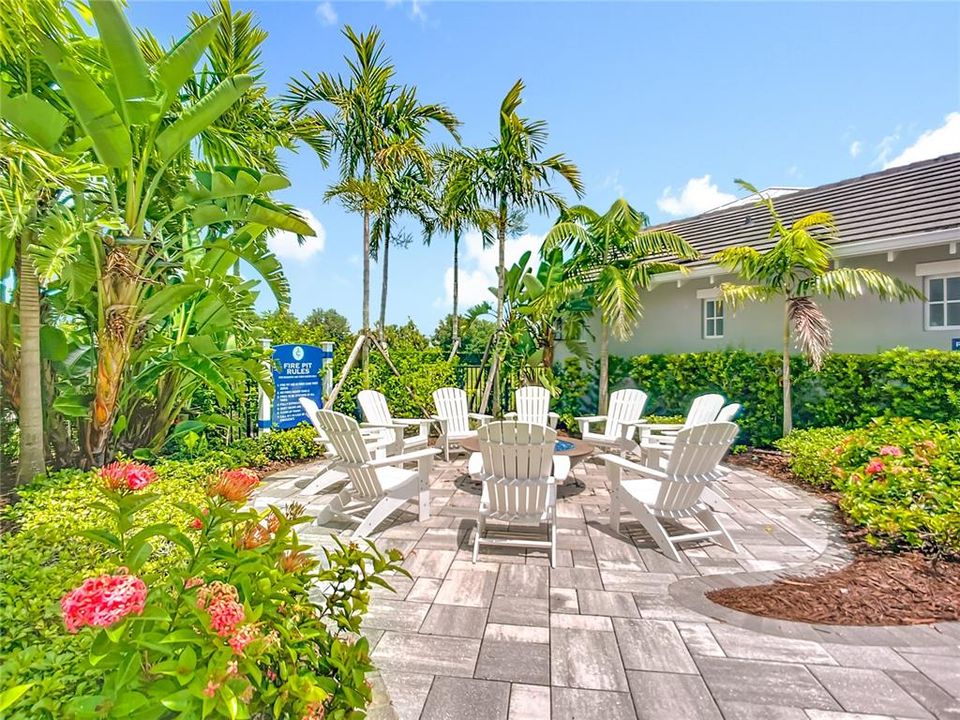 合同活跃: $599,900 (4 贝兹, 2 浴室, 2425 平方英尺)