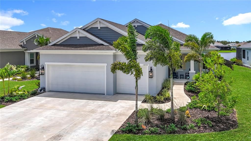 合同活跃: $599,900 (4 贝兹, 2 浴室, 2425 平方英尺)