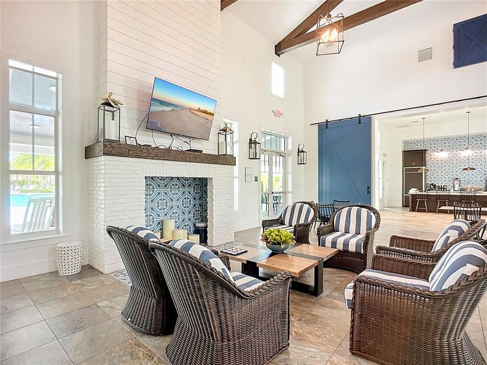 合同活跃: $599,900 (4 贝兹, 2 浴室, 2425 平方英尺)