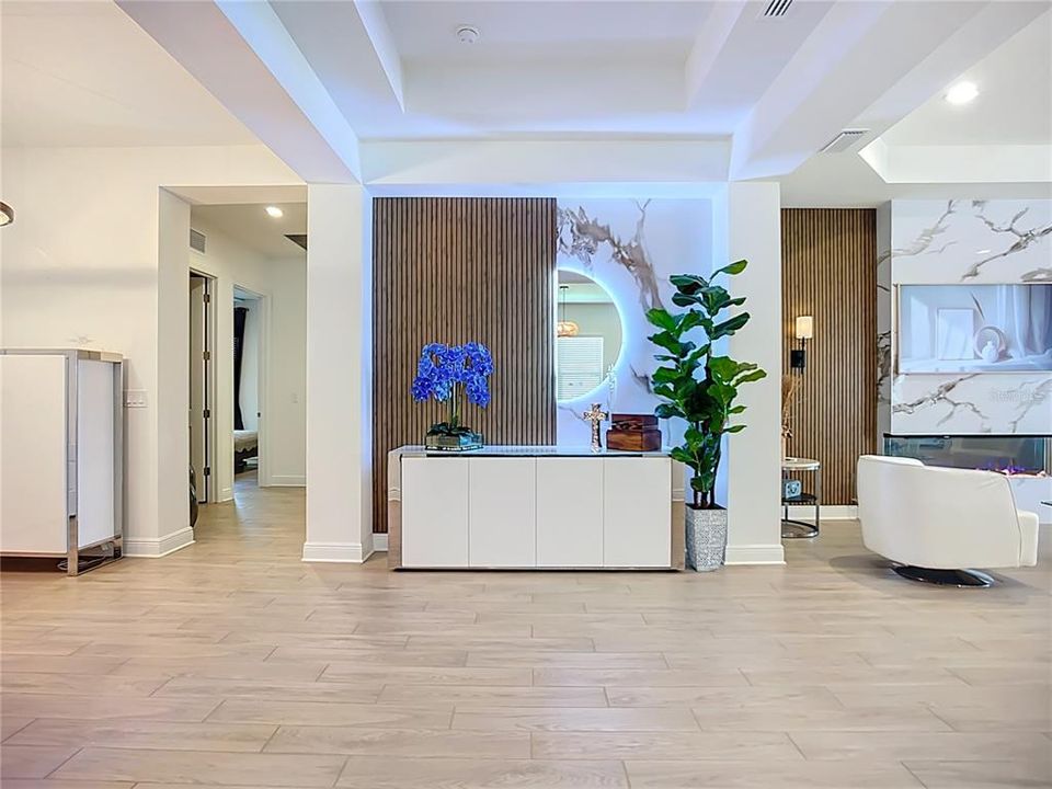 合同活跃: $599,900 (4 贝兹, 2 浴室, 2425 平方英尺)