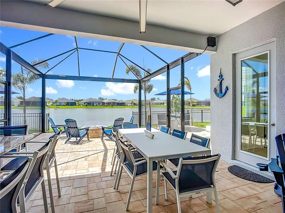 合同活跃: $599,900 (4 贝兹, 2 浴室, 2425 平方英尺)